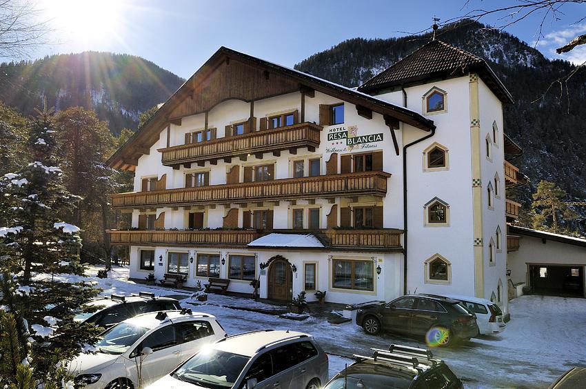 Hotel Resa Blancia San Vigilio Di Marebbe Bagian luar foto