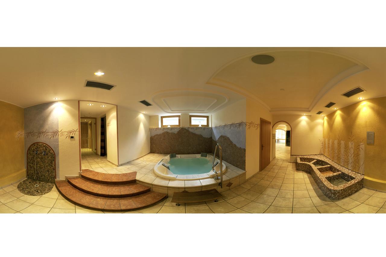 Hotel Resa Blancia San Vigilio Di Marebbe Bagian luar foto
