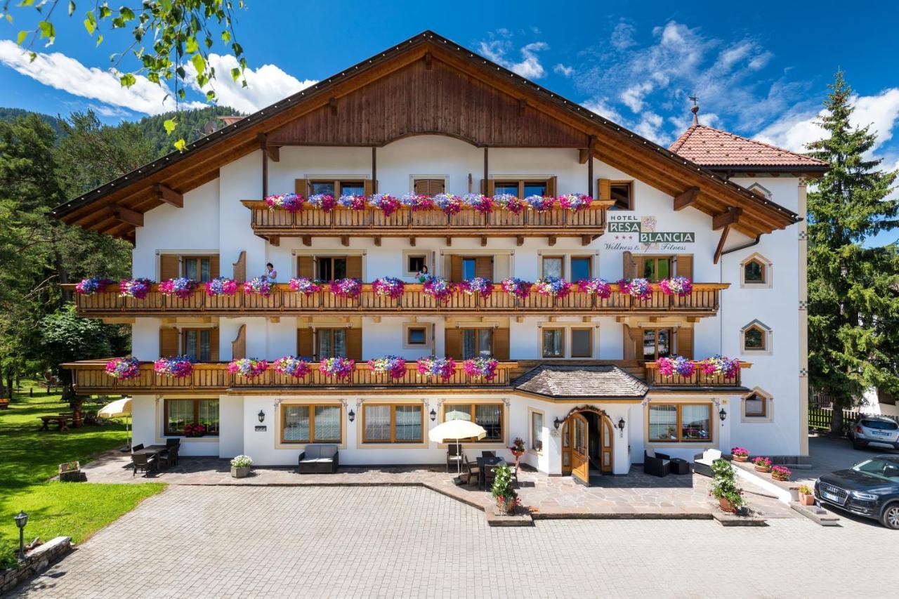 Hotel Resa Blancia San Vigilio Di Marebbe Bagian luar foto